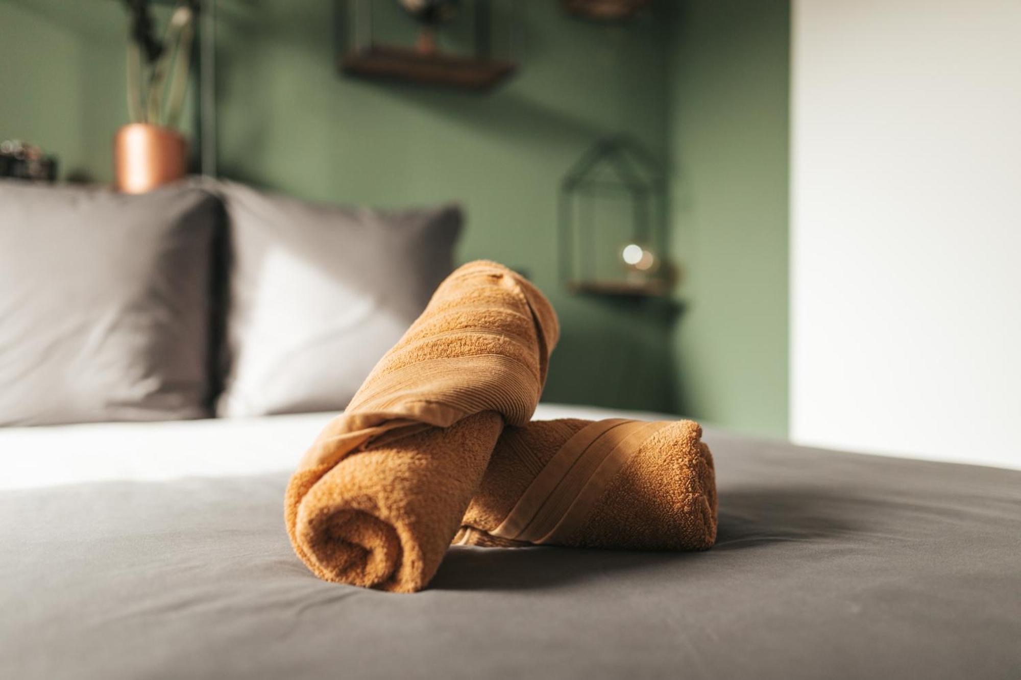 Appartement Thematique: Voyage Industriel Travers Exteriör bild