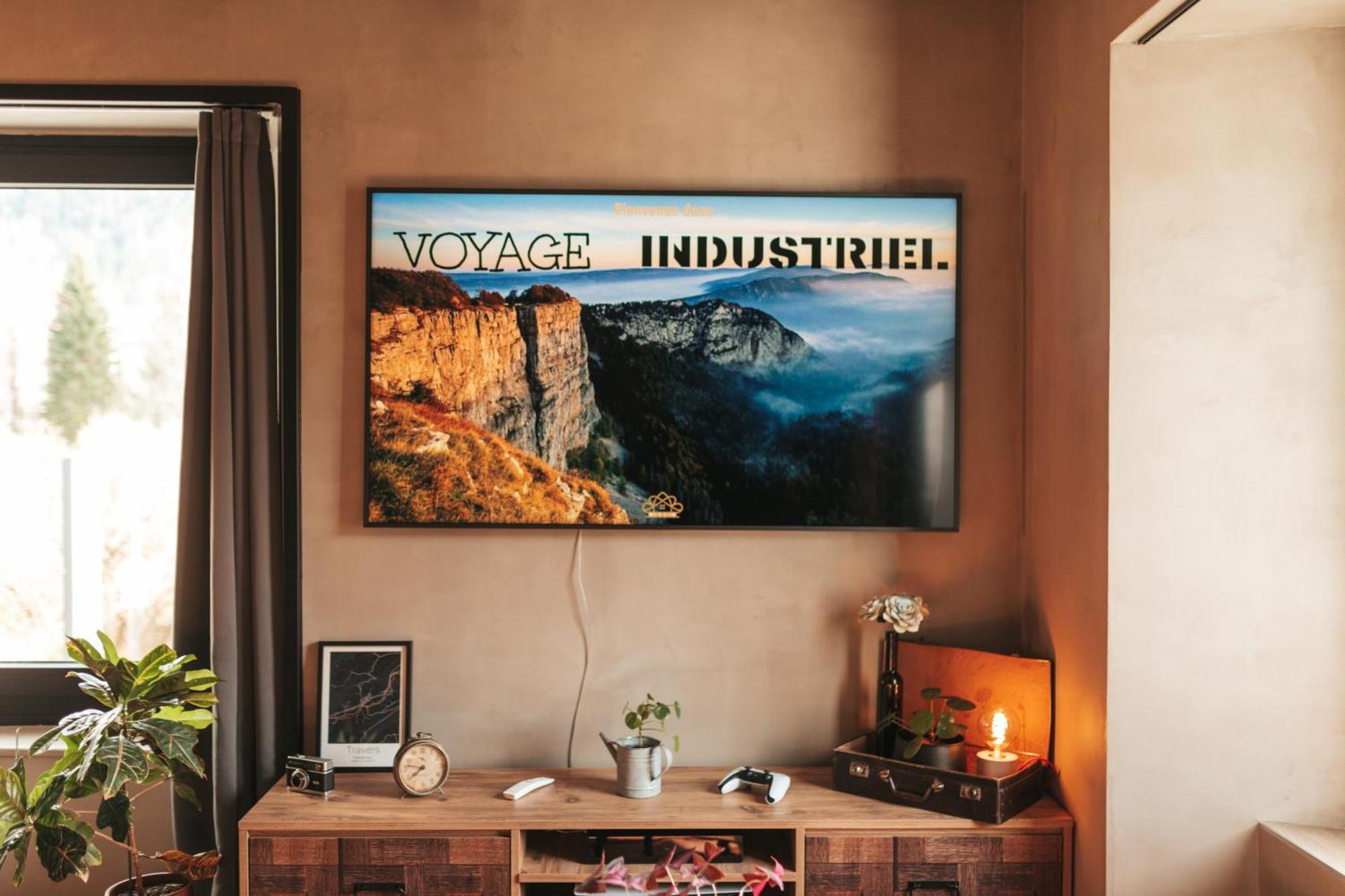 Appartement Thematique: Voyage Industriel Travers Exteriör bild